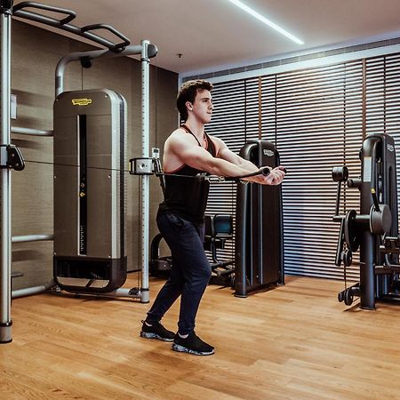 Sls Buenos Aires Puerto Madero Exterior foto Bodyweight tricep extension
