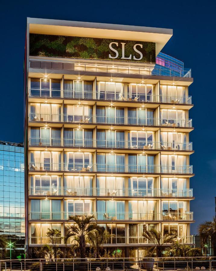 Sls Buenos Aires Puerto Madero Exterior foto The hotel at night