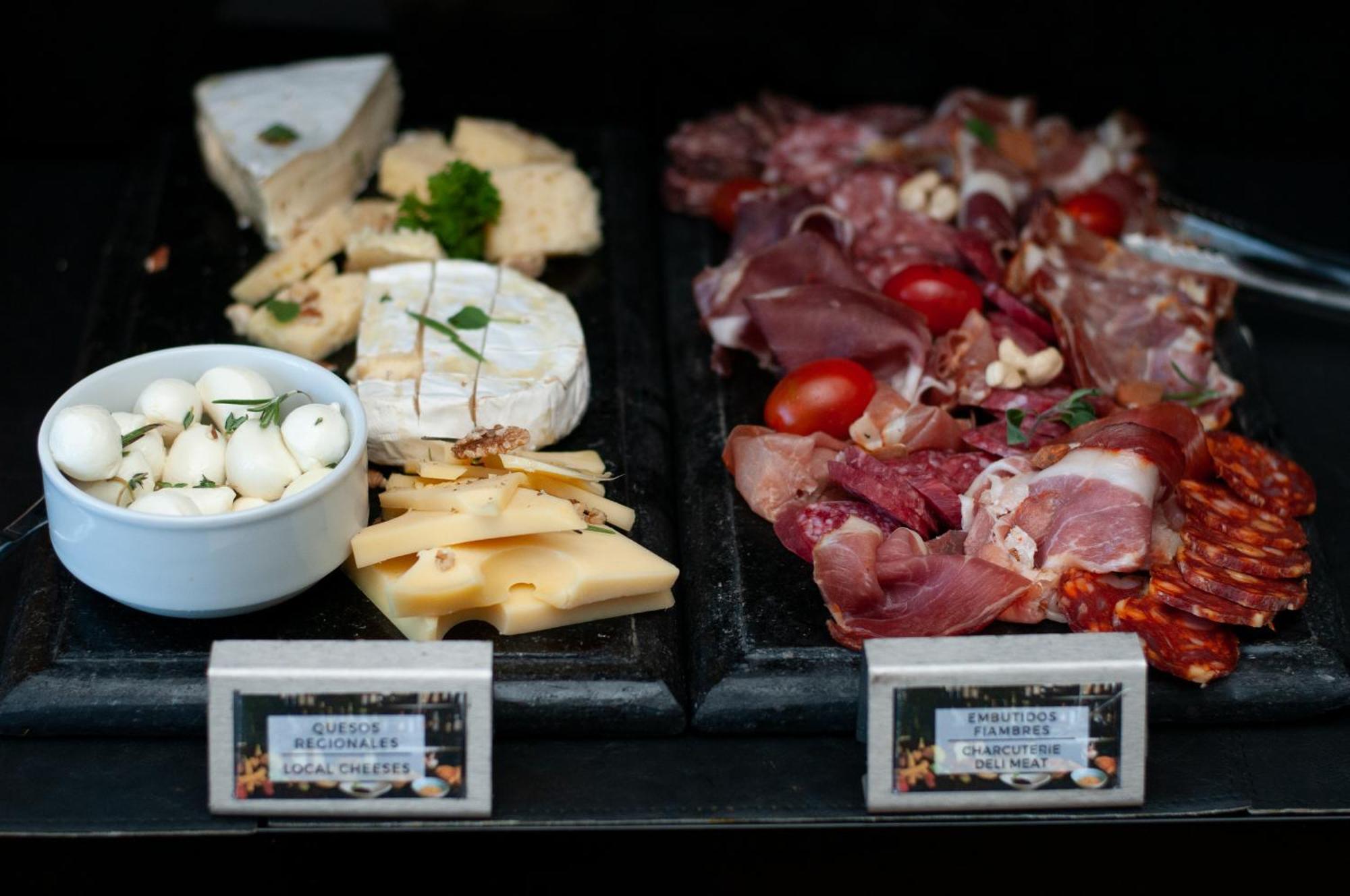 Sls Buenos Aires Puerto Madero Exterior foto Cheese and cold cuts