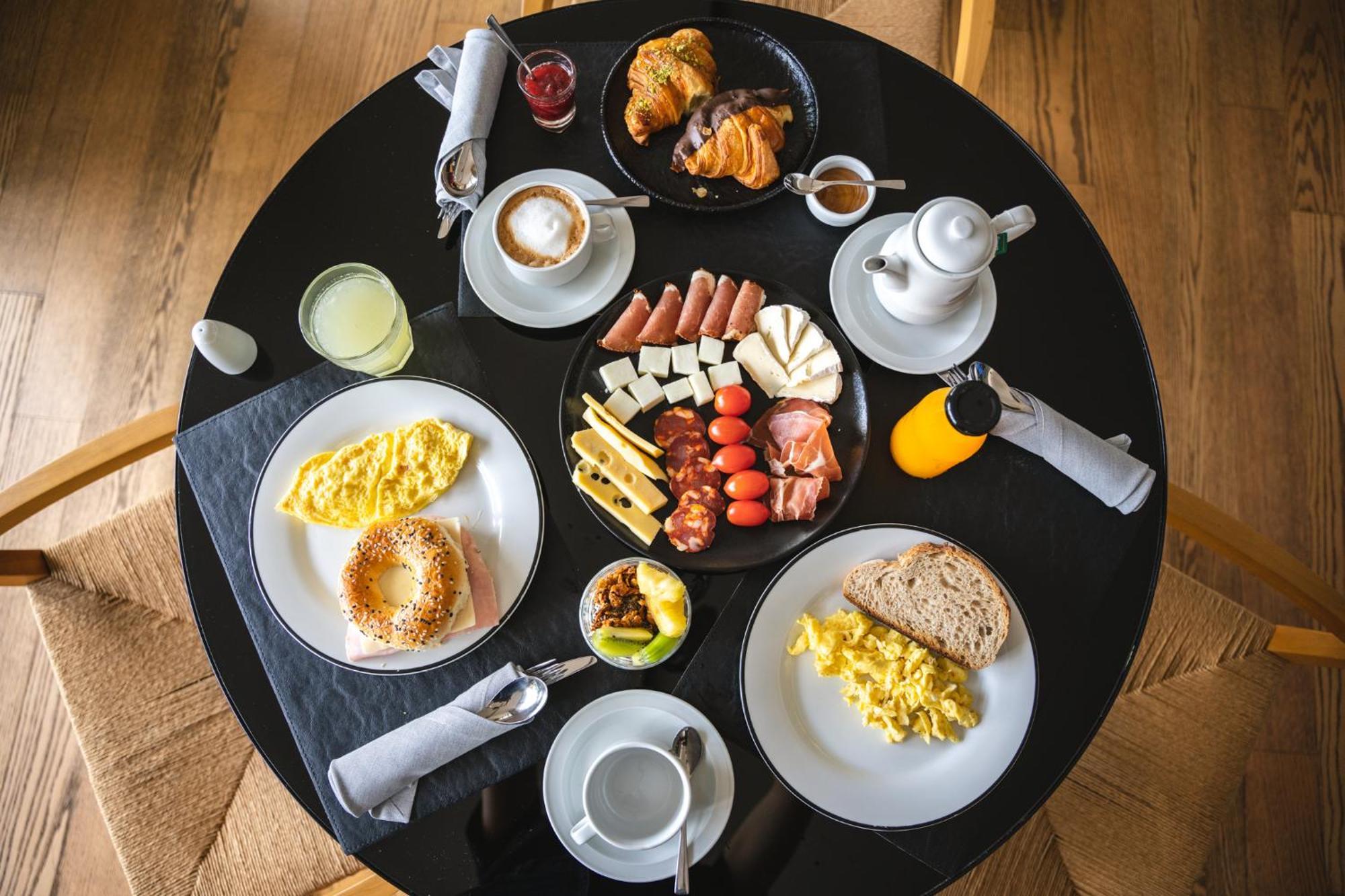 Sls Buenos Aires Puerto Madero Exterior foto A typical breakfast in the UK